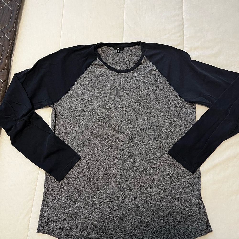 Vince navy blue Baseball Tee.